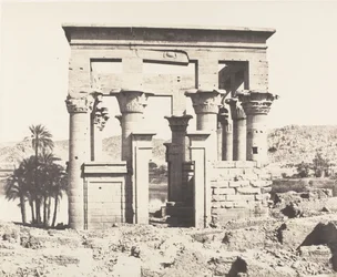Wyspa Fileh Philæ, budynek od wschodu - Fasada zachodnia - Widok na P..., 1851-52, druk 1853-54.