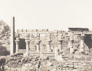 Ile de Fileh Philæ, edifice du Sud et Partie de la Colonnade Occiden..., 1851-52, druk 1853-54.