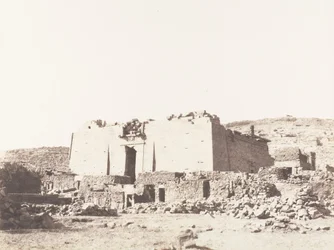 Kalabcheh Talmis, Ruiny świątyni - Fasada i ściana ogrodzenia, 1851-52, wydrukowane w latach 1853-54.
