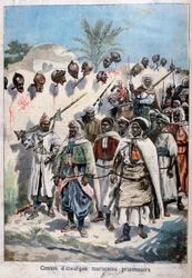Kolumna powstańczych Marokańczyków wziętych do niewoli w Tadli przez wojska sułtana Abdula-Hafizsa, 1897.