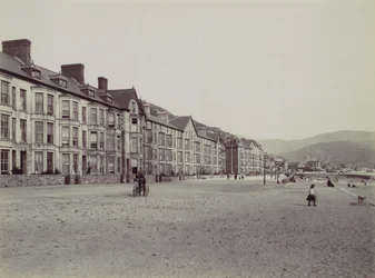 Barmouth. Taras morski i esplanada, lata 70. XIX wieku.