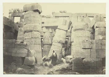 Filary w Wielkiej Sali, Karnac, 1857.