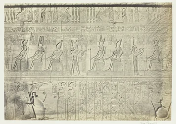 Rzeźby z Muru Zewnętrznego, Dendera, 1857.