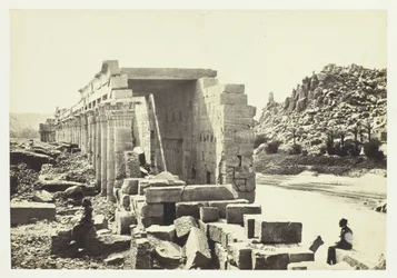 Kolumnada, wyspa Philæ, 1857.