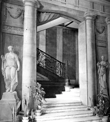 Przedsionek Folie St.James, Neuilly-sur-Seine (zdjęcie czarno-białe)