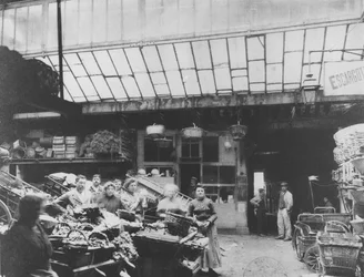 Cour du Heaume, rue Pirouette, Les Halles, Paryż, 1910