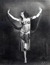 Ida Rubinstein w roli Salome (fot. bw)