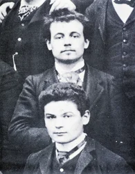 Portret: Alfred Jarry (1873-1907) i Fargue (1876-1947) w Liceum Henryka IV w Paryżu - zdjęcie