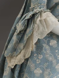 Niebieska sukienka, ok. 1760 (jedwabny brokat)