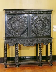 Gabinet Endymion, francuski, ok. 1900 r. 1650 (heban, na tuszy dębowo-sosnowej)