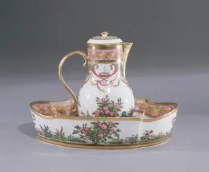 Ewer i miska, wykonane w Paryżu (porcelana)