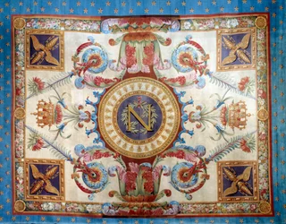 Pierwsze imperium: dywan z sali tronowej w Palais des Tuileries wykonany przez fabrykę mydła. Słońce 7,80 x 6,40 m. 1809 Malmaison, musee du chateau