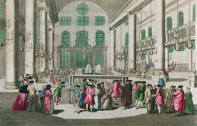 Wnętrze synagogi podczas święta Purim