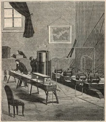 La liquefaction des gaz dans le laboratoire de Raoul Pictet (1878) - Raoul Pierre Pictet (1846-1929) szwajcarski fizyk przeprowadza eksperyment w celu upłynnienia i zestalenia gazowego wodoru oraz zbadał właściwości substancji w niskich temperaturach - Gra