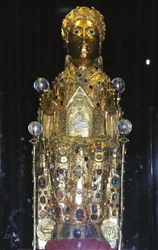 Relikwiarz św. Foy, ok. 980 (złoto, srebro, drewno, kamienie szlachetne i półszlachetne) (patrz także 121295 i 245222)