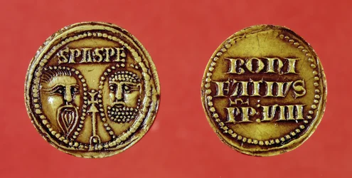 Pieczęć z głowami św. Pawła i św. Piotra, z bulli papieża Bonifacego VIII, recto i verso, 1295 (wosk)