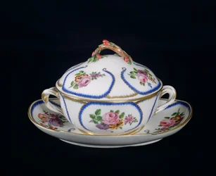Misa i talerz Sevres, 1764 (porcelana)
