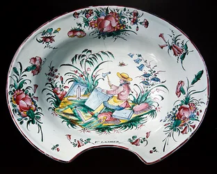 Talerz Sinceny z dekoracją kamieniarską, ok. 1780 (ceramika polichromowana)