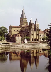 Widok kościoła Notre-Dame, XI-XII w.