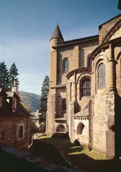 Widok z zewnątrz widok kościoła, zbudowanego 1035-60