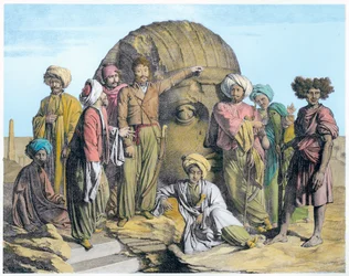 Archeolog Bernardino Drovetti mierzący kolosalną głowę na egipskiej pustyni, 1819