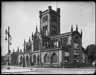 Kościół św. Jana Chrzciciela, Fleet Street, Bablake, Coventry, 1941 r.