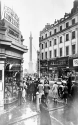 Kolumna Nelsona, The Strand and Lyons Corner House, Westminster, Londyn, przed 1933