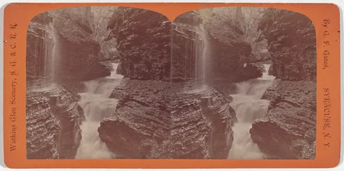Krajobraz Watkins Glen, Tęczowe Wodospady i Potrójne Kaskady