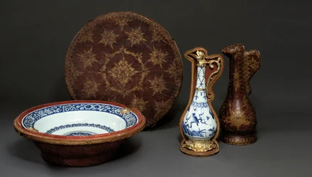 Montowany chiński dzban i naczynie w oryginalnych skrzyniach, Augsburg, ok.1655-60