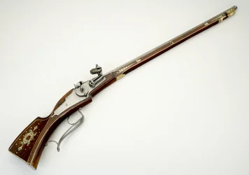 Karabinek z zamkiem kołowym do gwardii osobistej (Trabanten) Wolfa Dietricha von Raitenau, księcia-biskupa Salzburga, ok. 1590 (stal, mosiądz, kość, żelazo i drewno)