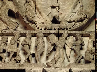 Tympanon Portal Zachodni z przedstawieniem Sądu Ostatecznego: fragment stóp Chrystusa, anioła i śmiertelników, ok. 1130-35 wapień