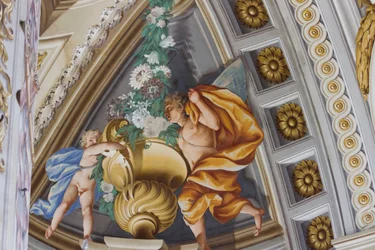 Skrzydlate efeby, centralna sala z freskami Domenico i Giuseppe Valeriani, rezydencja myśliwska, Filippo Juvarra (1678-1736), Stupinigi, Piemont, Włochy