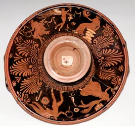 Patera z maenadą i Erosem (terakota, 325-300 p.n.e.)