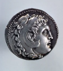 Tetradrachma Aleksandra Wielkiego z głową Heraklesa w nakryciu z lwiej skóry