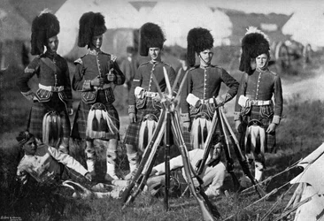 Strażnik obozu Seaforth Highlanders podczas manewrów w New Forest, Hampshire, 1896.
