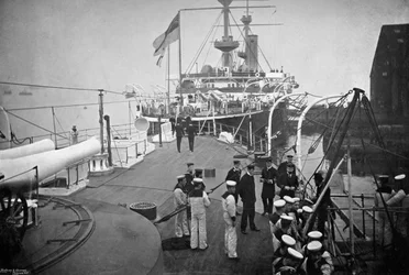 Pancernik HMS Resolution, Portsmouth, Hampshire, 1896.