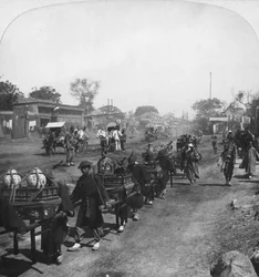 Chińska procesja pogrzebowa z jedzeniem dla zmarłego ducha, Pekin Pekin, Chiny, 1901