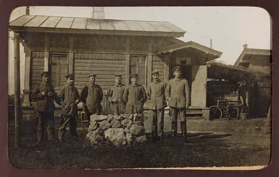 I wojna światowa: Ukraina w latach 1914-1916 podczas inwazji armii niemieckiej. Portret grupowy