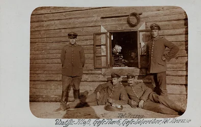 I wojna światowa: Ukraina w latach 1914-1916 podczas inwazji armii niemieckiej. Grupa żołnierzy