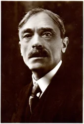 Francuski pisarz Paul Valery, ok. 1920-30 (zdjęcie czarno-białe)