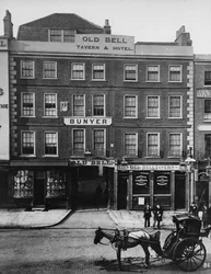 The Old Bell Inn, High Holborn, ok. 1884 r.