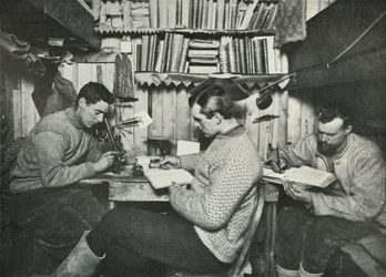 Debenham, Gran i Taylor w swojej kabinie, 18 maja 1911, 1913