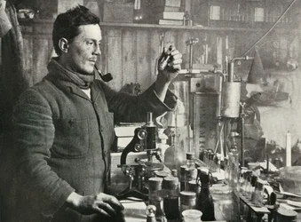 Dr Atkinson w swoim laboratorium, 15 września 1911, 1913