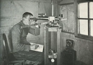 Dr Simpson w magnetometrze Unifilar, 1911, 1913