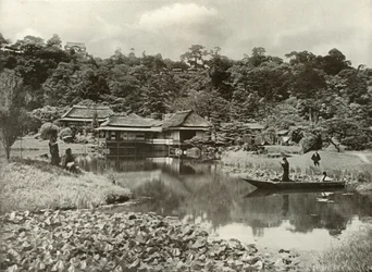 Zajazd i ogród Ha-Kei-Tei w Hikone, 1910.