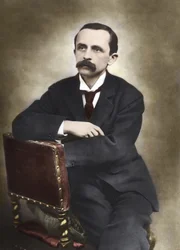 Portret J.M.Barrie sfotografowany przez Barrauda w 1893 roku - James Matthew Barrie (1860-1937), szkocki pisarz, twórca Piotrusia Pana - Fotografia kolorowa.