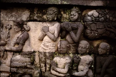 Detal na zewnątrz, kamień wulkaniczny AD 778-850