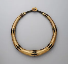 Naszyjnik męski (kalabubu)