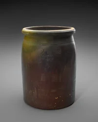 Garnek, ok. 1873-1882 (kamionka szkliwiona)