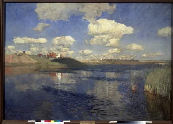 Jezioro. Widok na rozległe jezioro otoczone trzciną, na brzegach wieś i pola uprawne. Obraz Izaaka (Izaaka) Iljicza Lewitana (1860-1900), olej na płótnie